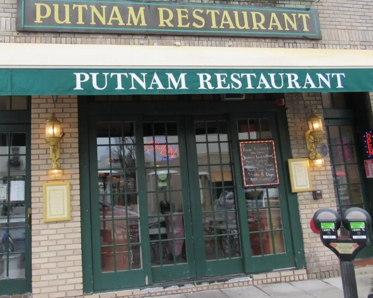 Putnam Restaurant